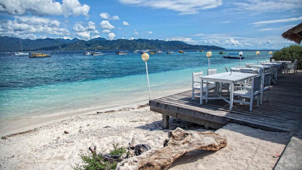 Amora Villa Gili Trawangan Exterior photo